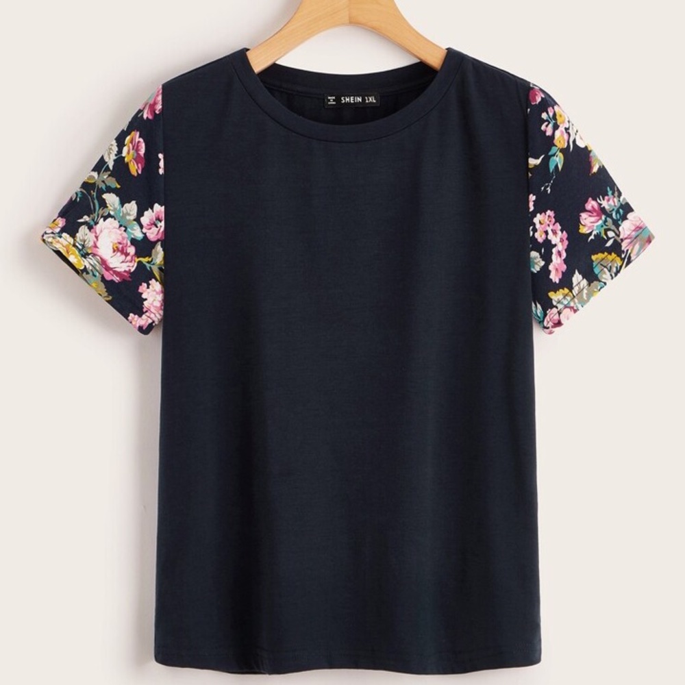SHEIN Plus Floral Print Sleeve Top - Black